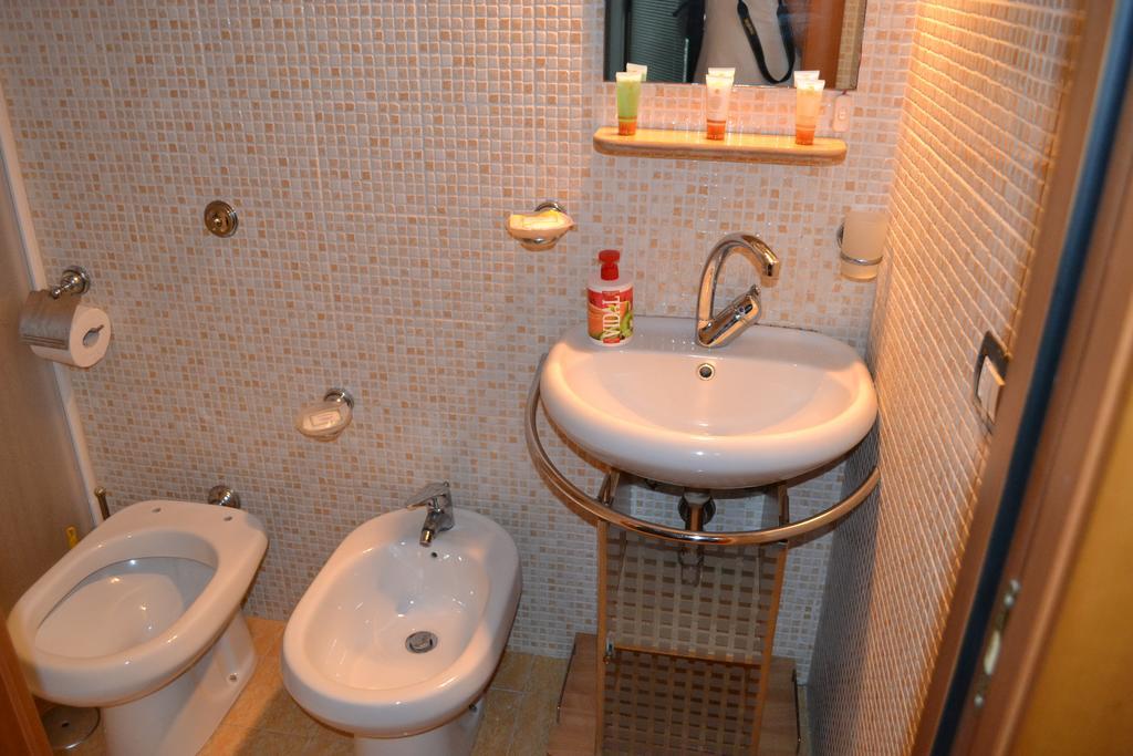 Holiday Home Casa Vacanze Salerno Buitenkant foto